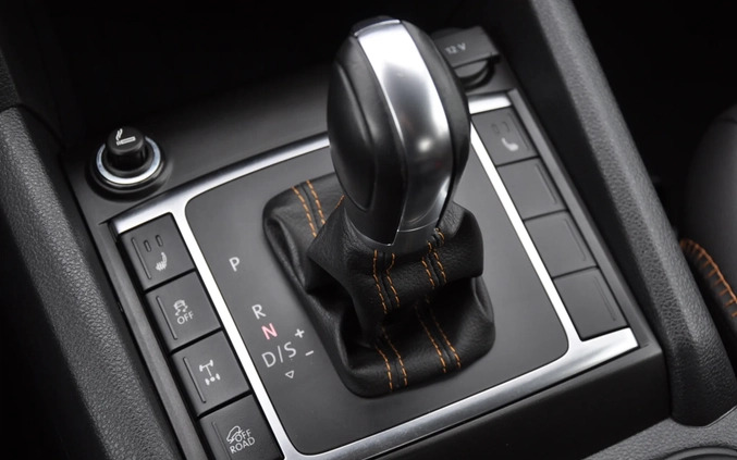 Volkswagen Amarok cena 145900 przebieg: 125369, rok produkcji 2019 z Nowa Dęba małe 781